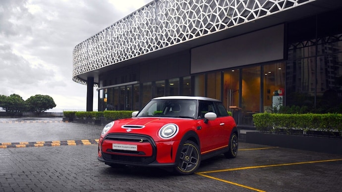 Mini Cooper SE Charged Edition